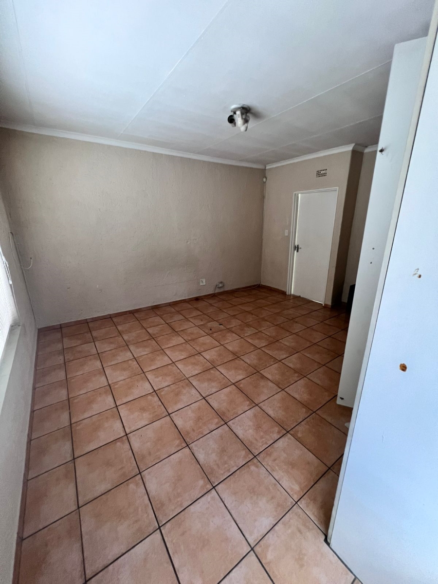 To Let 3 Bedroom Property for Rent in Buccleuch Gauteng