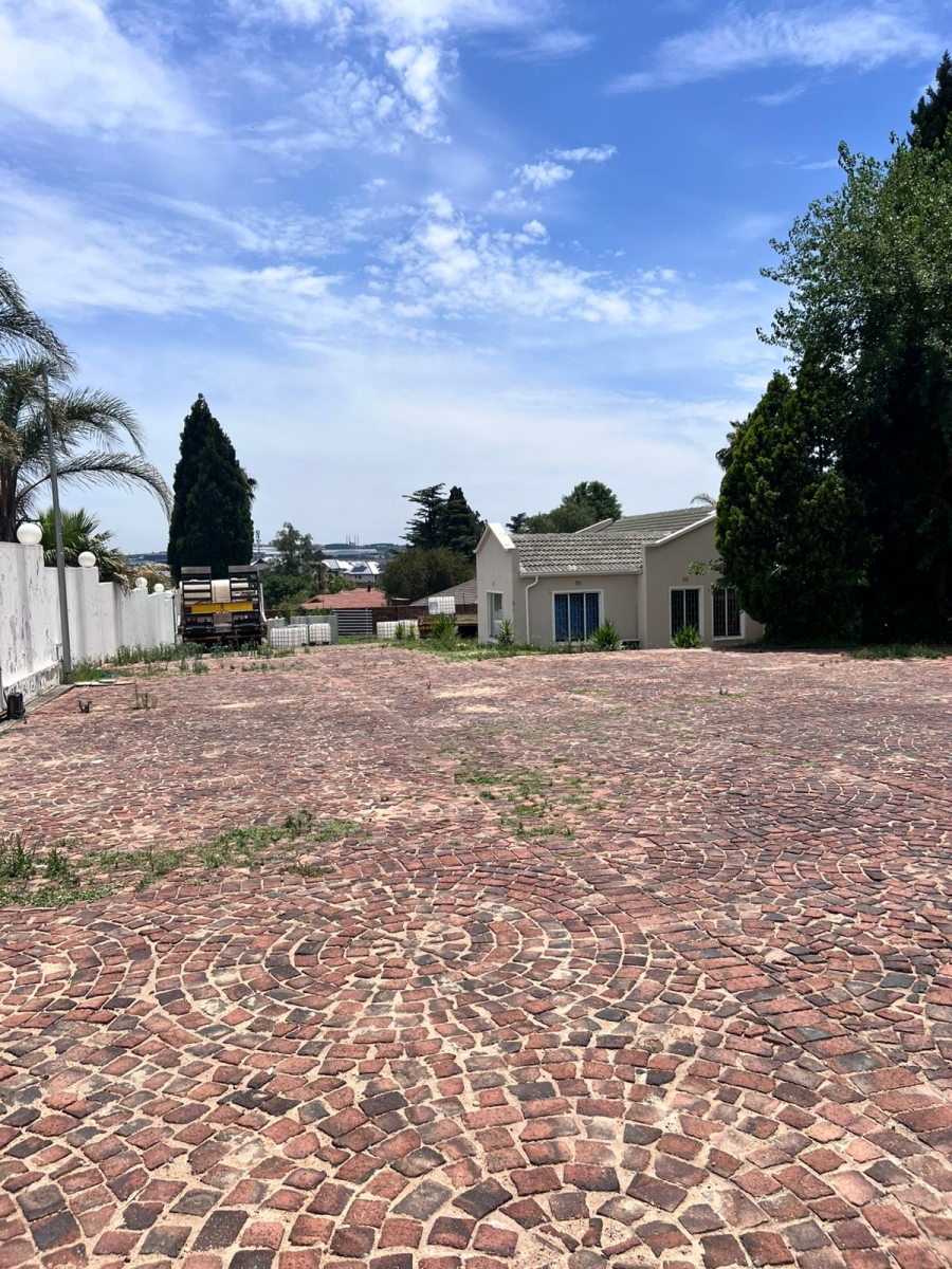 To Let commercial Property for Rent in Buccleuch Gauteng