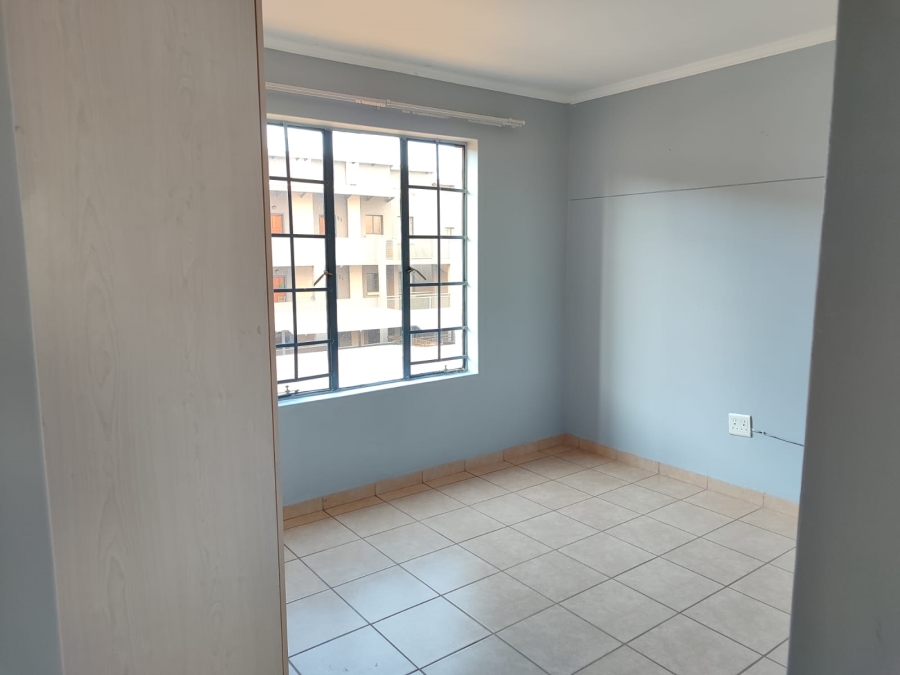 To Let 2 Bedroom Property for Rent in Noordwyk Gauteng