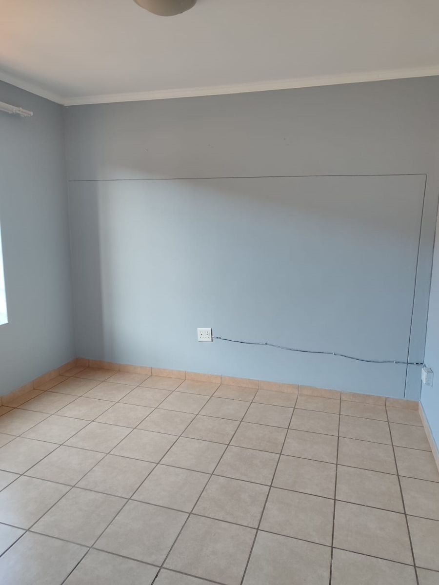 To Let 2 Bedroom Property for Rent in Noordwyk Gauteng