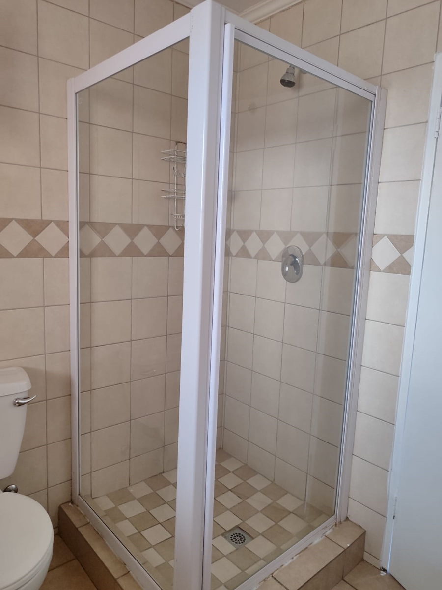 To Let 2 Bedroom Property for Rent in Noordwyk Gauteng