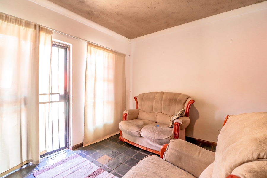 To Let 2 Bedroom Property for Rent in Erand Gardens Gauteng