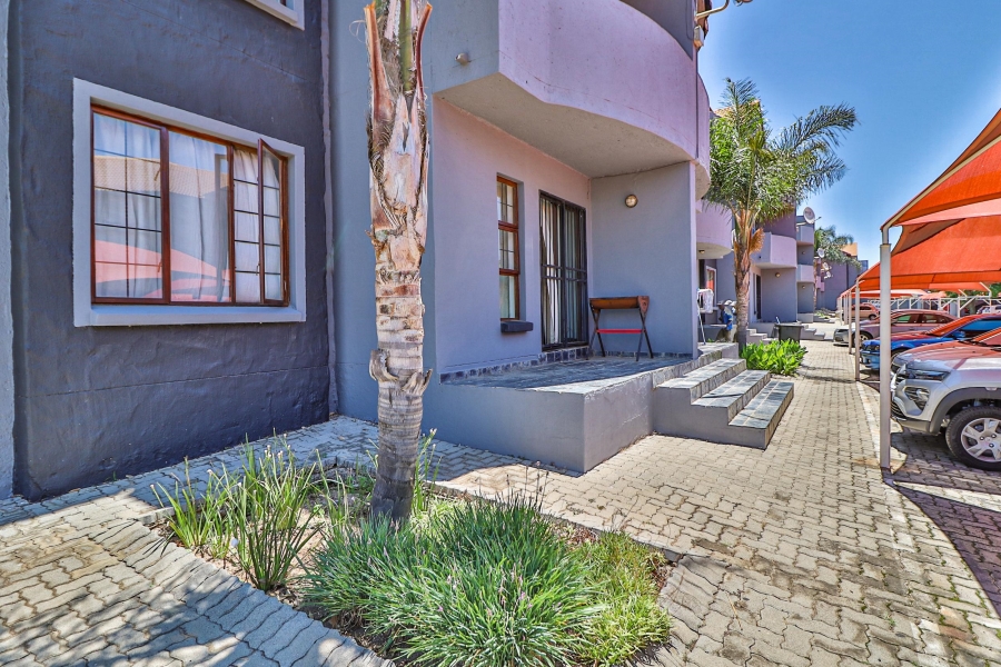 To Let 2 Bedroom Property for Rent in Erand Gardens Gauteng