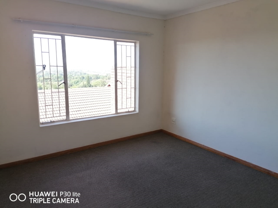 To Let 2 Bedroom Property for Rent in La Montagne Gauteng