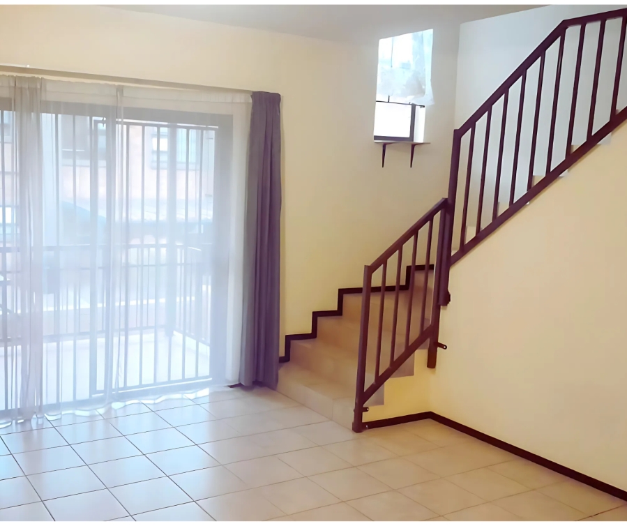 To Let 2 Bedroom Property for Rent in Helderkruin Gauteng