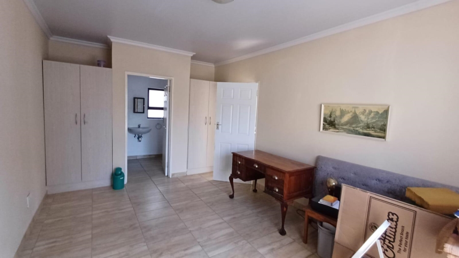 To Let 3 Bedroom Property for Rent in Linmeyer Gauteng