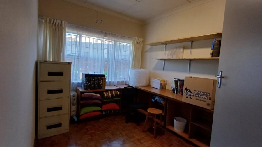 To Let 3 Bedroom Property for Rent in Linmeyer Gauteng