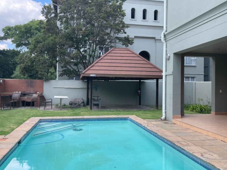 To Let 2 Bedroom Property for Rent in Bryanston Gauteng