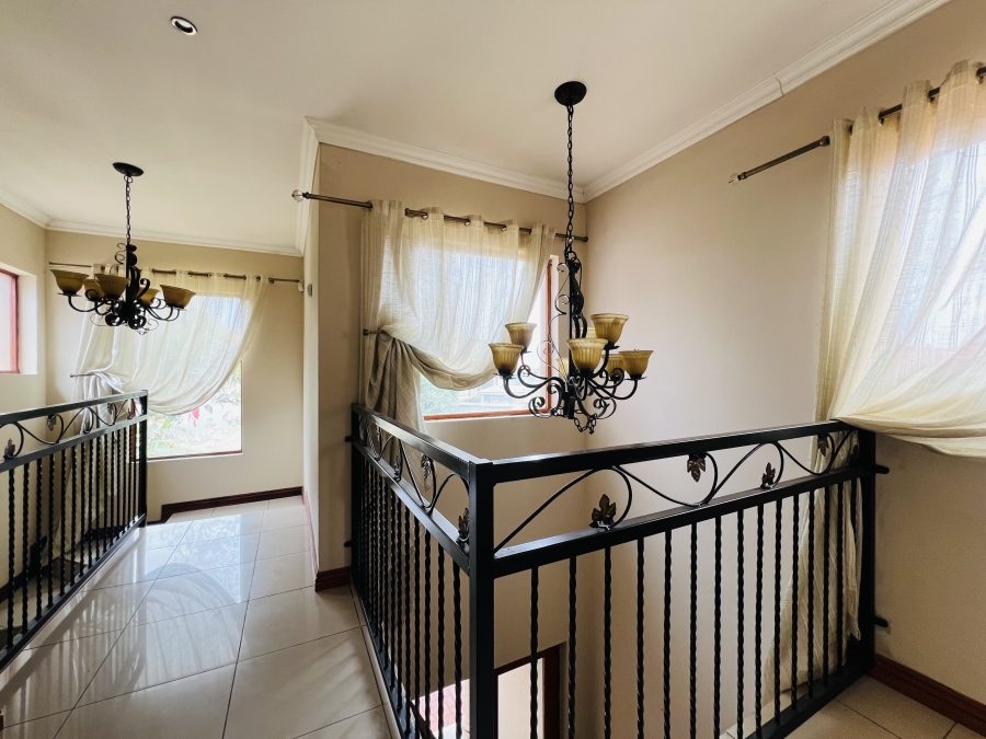 4 Bedroom Property for Sale in Ruimsig Country Estate Gauteng