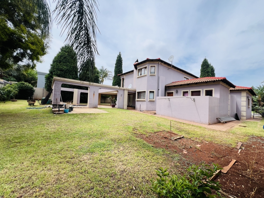 4 Bedroom Property for Sale in Ruimsig Country Estate Gauteng