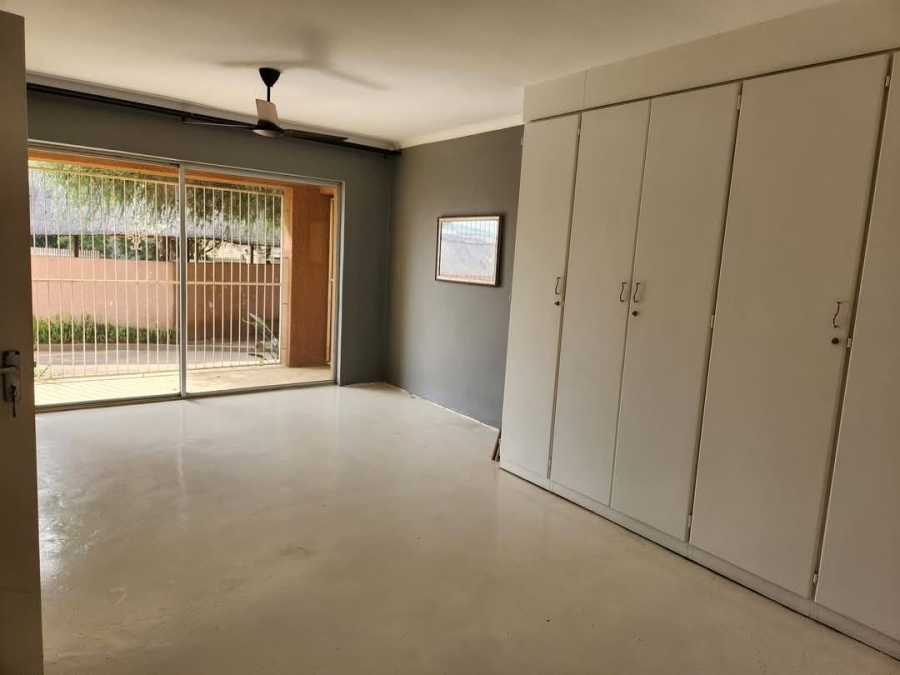 To Let 2 Bedroom Property for Rent in Wilgeheuwel Gauteng