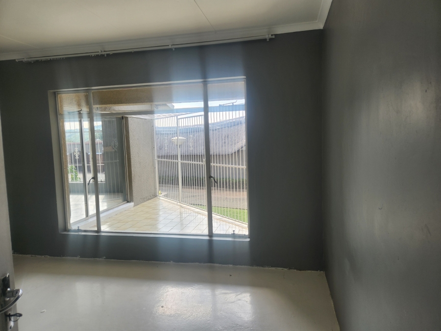 To Let 2 Bedroom Property for Rent in Wilgeheuwel Gauteng