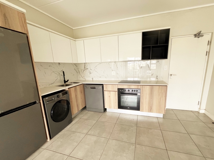 2 Bedroom Property for Sale in Waterfall Gauteng