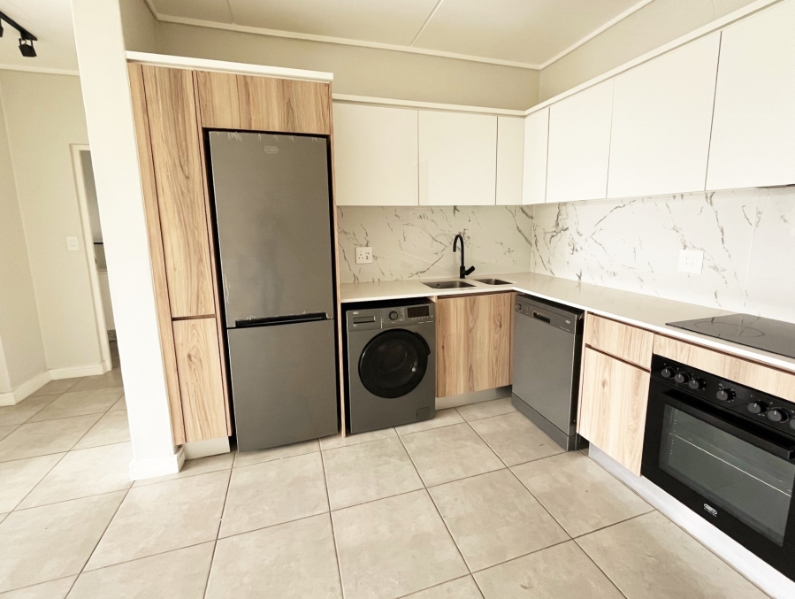 2 Bedroom Property for Sale in Waterfall Gauteng