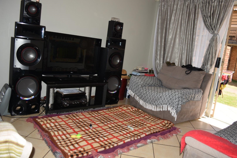 2 Bedroom Property for Sale in Wonderpark Estate Gauteng