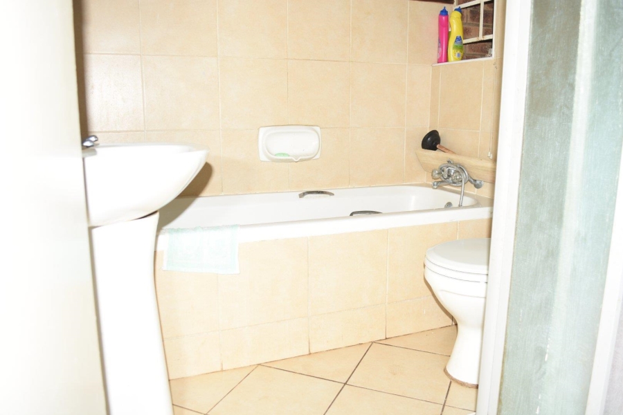 2 Bedroom Property for Sale in Wonderpark Estate Gauteng