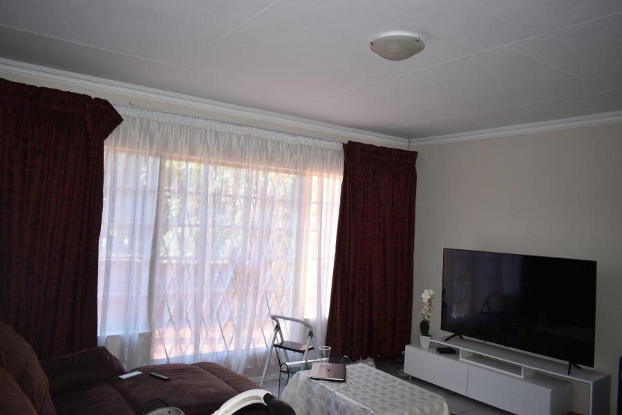 To Let 3 Bedroom Property for Rent in Amandasig Gauteng