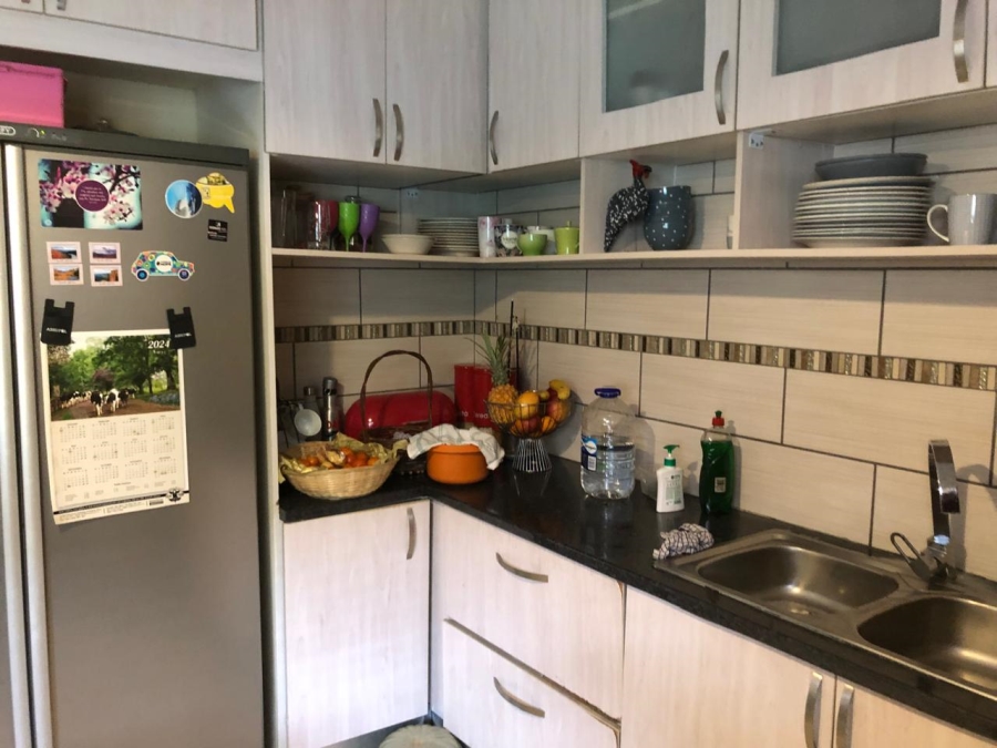 3 Bedroom Property for Sale in Olympus Ridge Gauteng