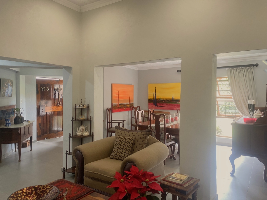 5 Bedroom Property for Sale in Faerie Glen Gauteng