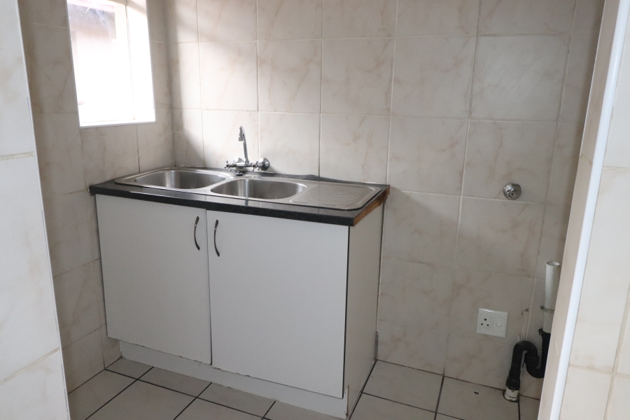 To Let 3 Bedroom Property for Rent in Terenure Gauteng