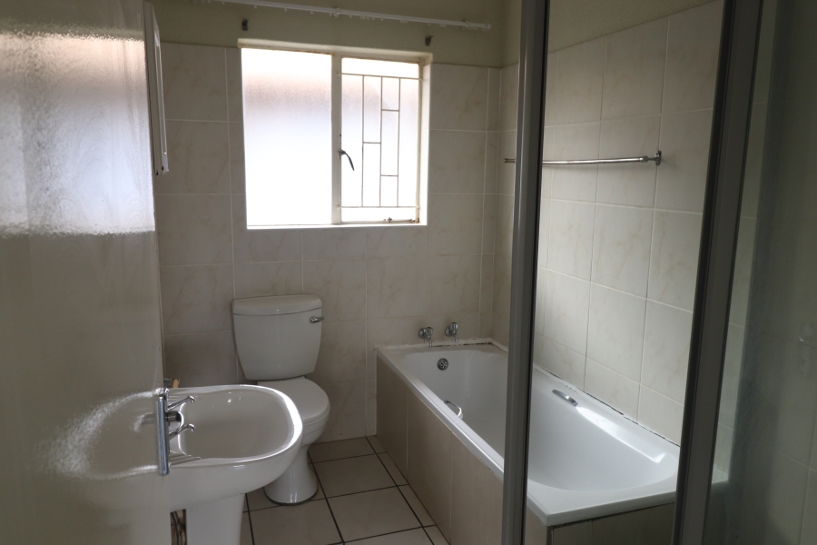 To Let 3 Bedroom Property for Rent in Terenure Gauteng