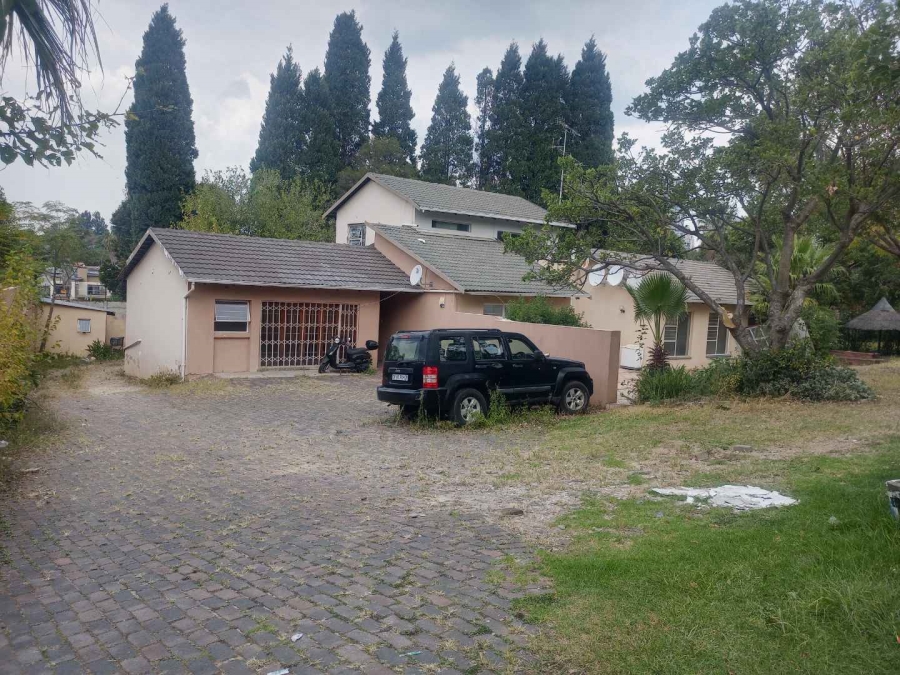 9 Bedroom Property for Sale in Sandown Gauteng