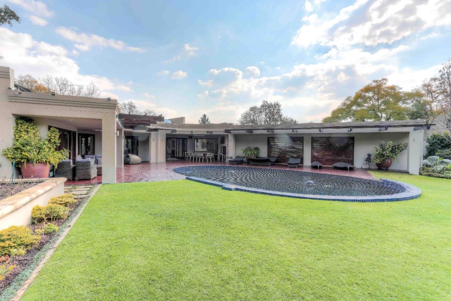 5 Bedroom Property for Sale in Sandhurst Gauteng