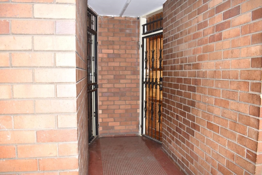 1 Bedroom Property for Sale in Pretoria Central Gauteng