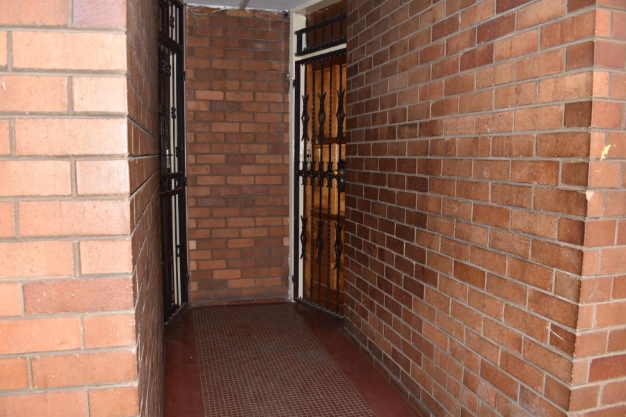 1 Bedroom Property for Sale in Pretoria Central Gauteng