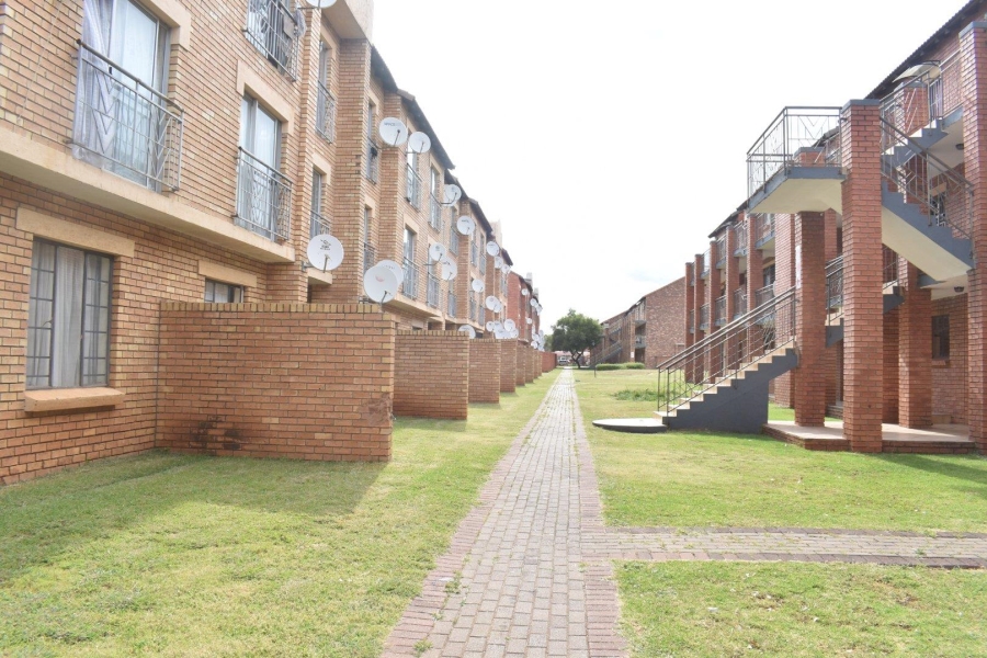 2 Bedroom Property for Sale in Wonderpark Estate Gauteng