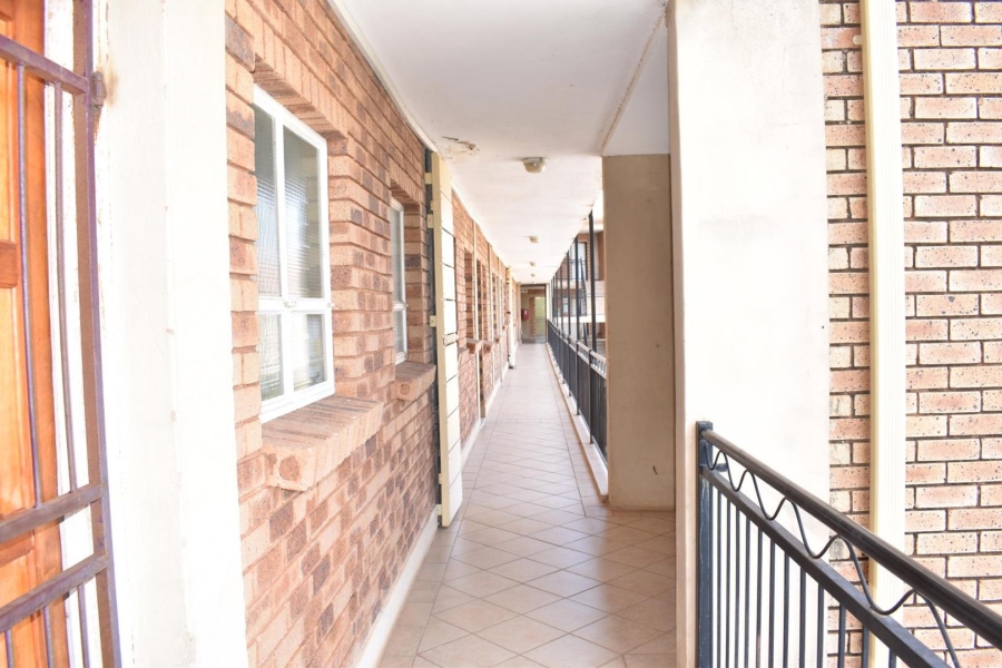 2 Bedroom Property for Sale in Doreg A H Gauteng