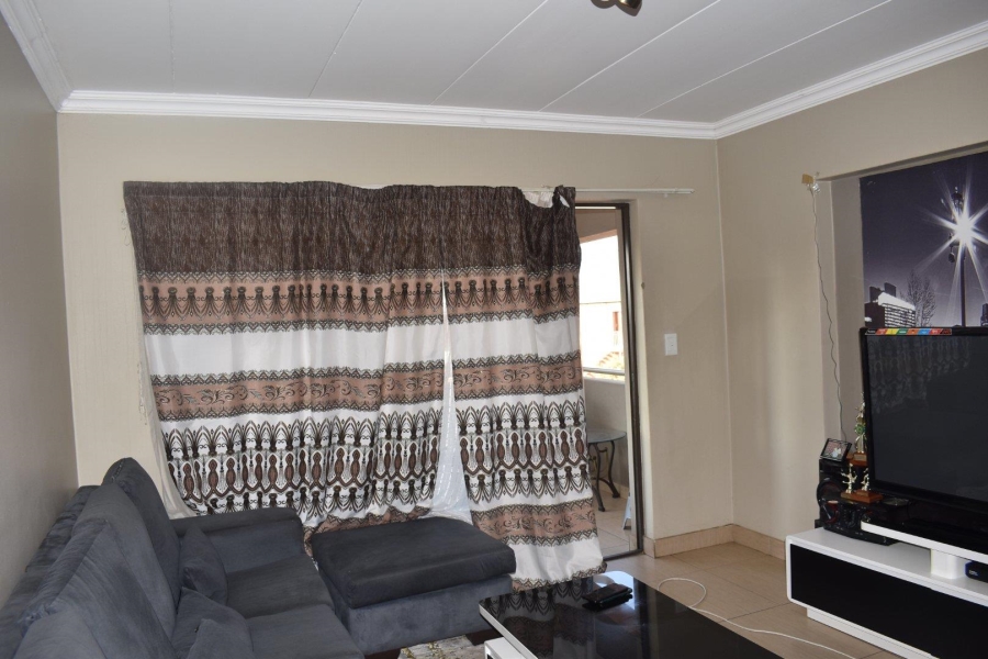 2 Bedroom Property for Sale in Andeon AH Gauteng