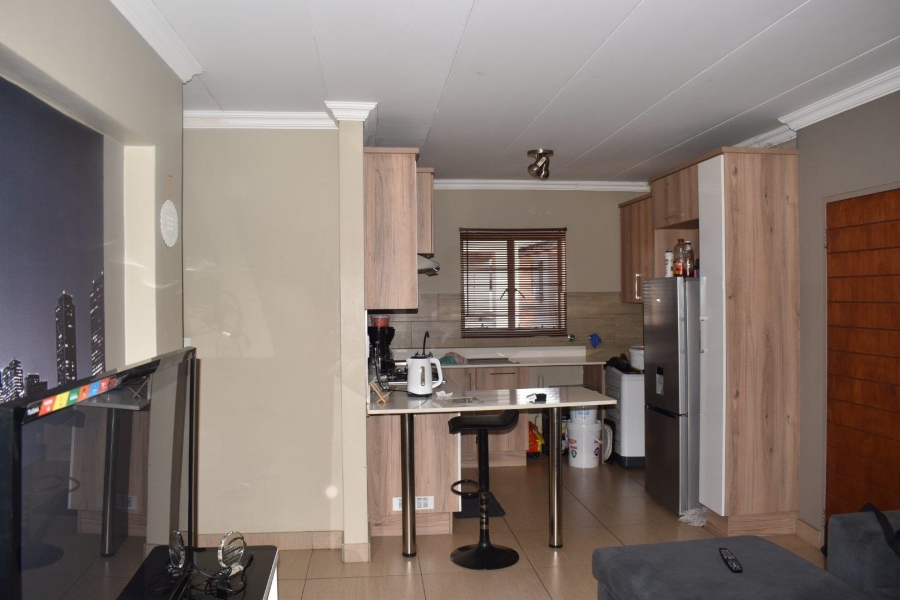 2 Bedroom Property for Sale in Andeon AH Gauteng