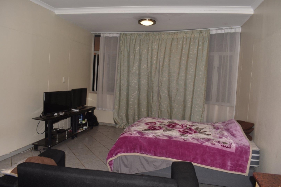 1 Bedroom Property for Sale in Hatfield Gauteng