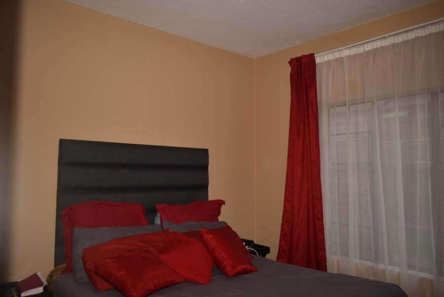 2 Bedroom Property for Sale in Wonderpark Estate Gauteng