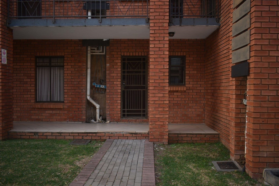 2 Bedroom Property for Sale in Wonderpark Estate Gauteng