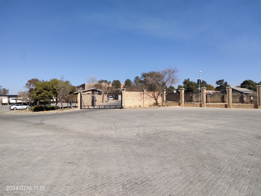 To Let commercial Property for Rent in Mostyn Park Gauteng