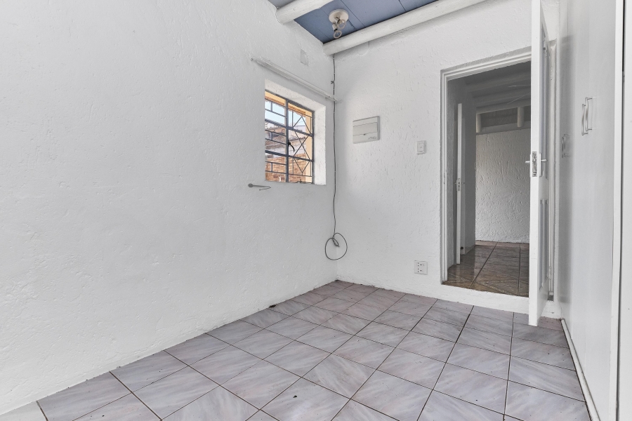 12 Bedroom Property for Sale in Monument Gauteng