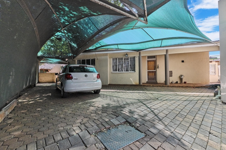 12 Bedroom Property for Sale in Monument Gauteng