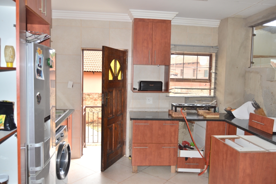 4 Bedroom Property for Sale in Thatchfield Estate Gauteng