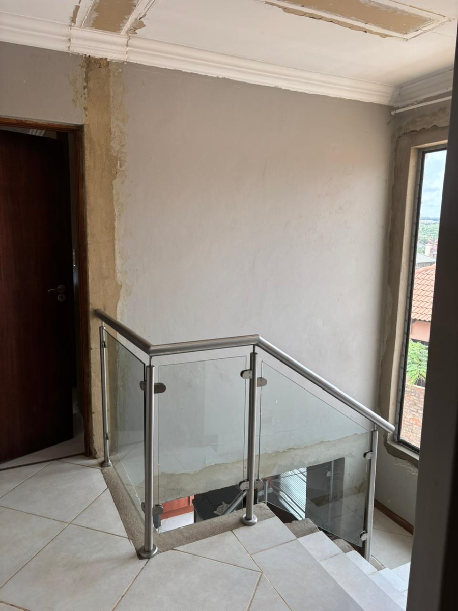 4 Bedroom Property for Sale in Thatchfield Estate Gauteng