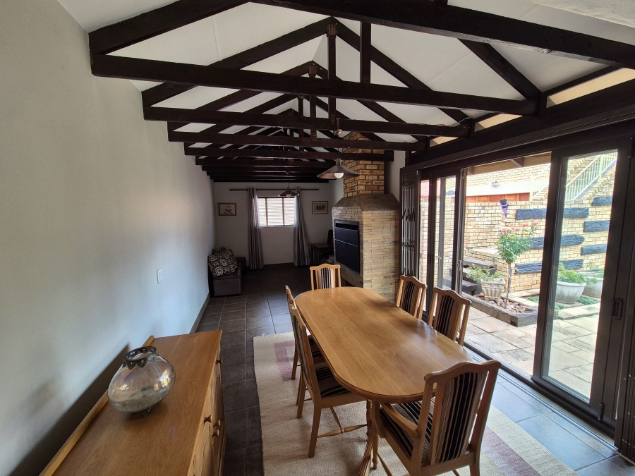 3 Bedroom Property for Sale in Eldoraigne Gauteng