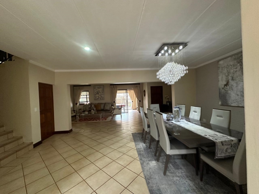 4 Bedroom Property for Sale in North Riding Gauteng