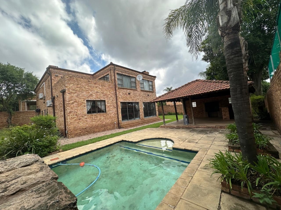 4 Bedroom Property for Sale in North Riding Gauteng