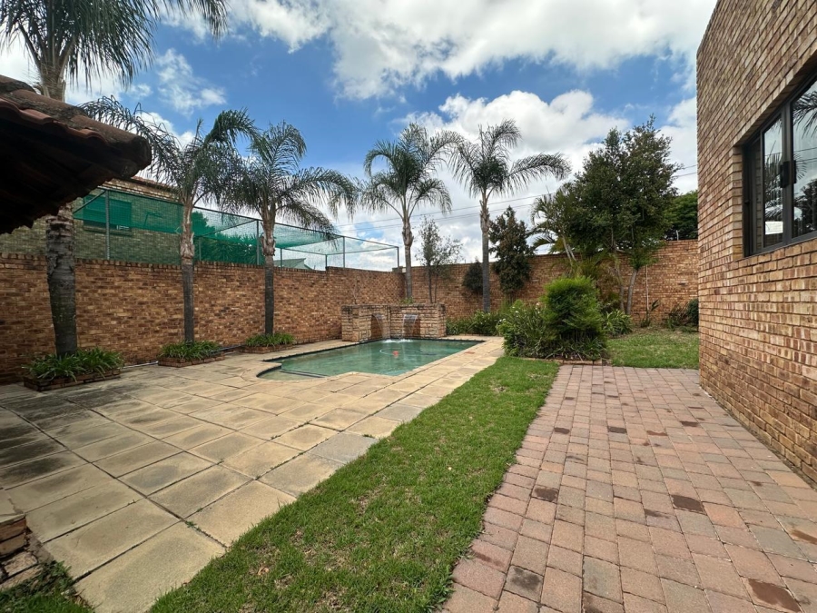 4 Bedroom Property for Sale in North Riding Gauteng