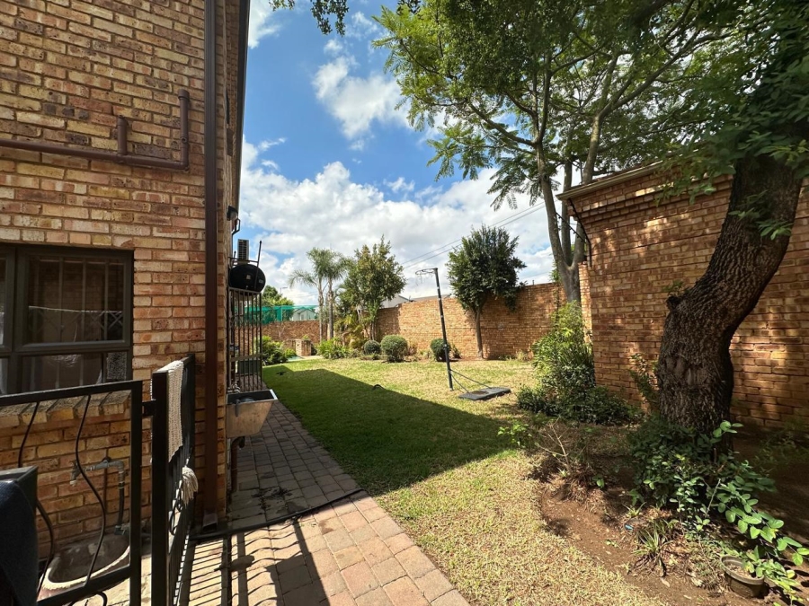 4 Bedroom Property for Sale in North Riding Gauteng