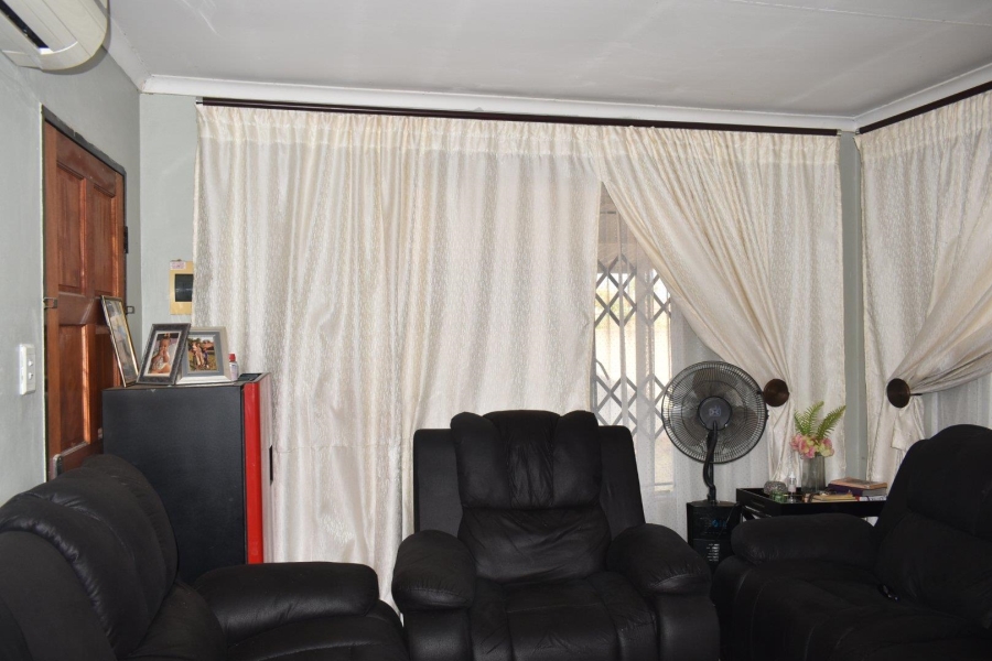 3 Bedroom Property for Sale in Kirkney Gauteng