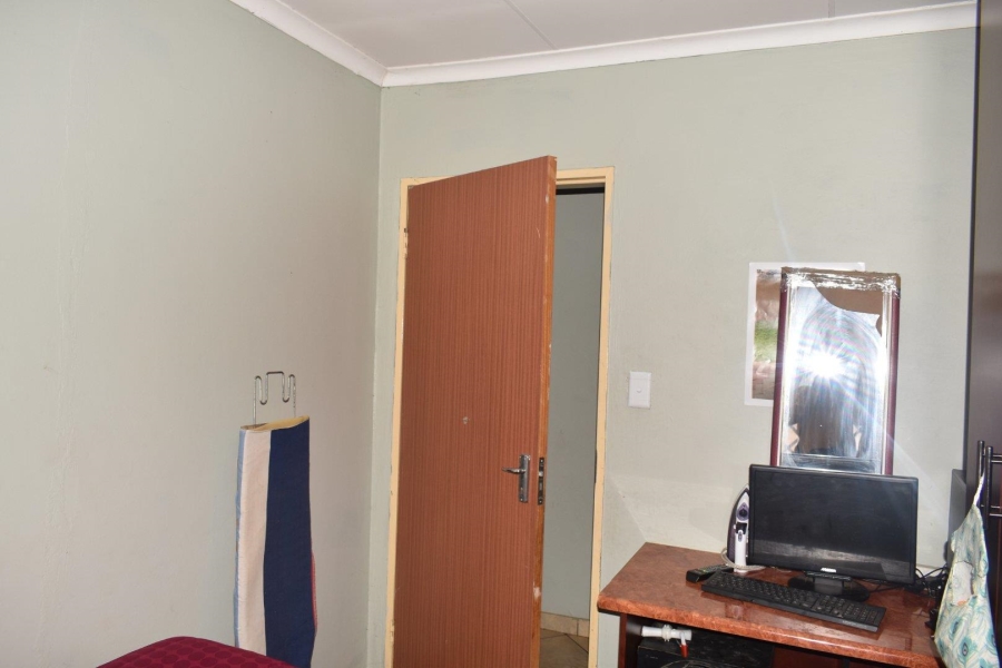 3 Bedroom Property for Sale in Kirkney Gauteng