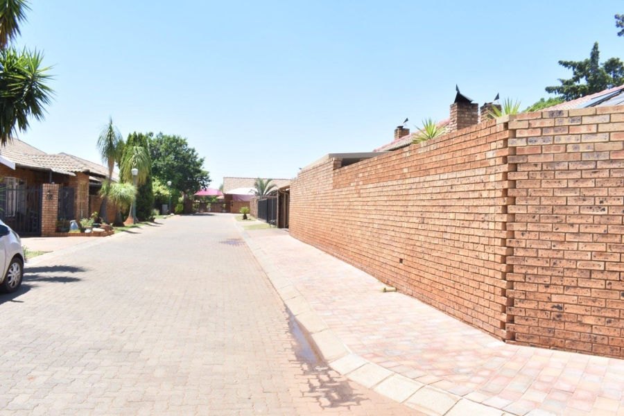 3 Bedroom Property for Sale in Theresa Park Gauteng