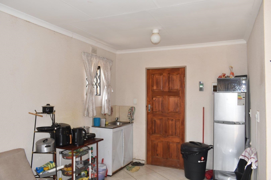 2 Bedroom Property for Sale in Rosslyn Gauteng